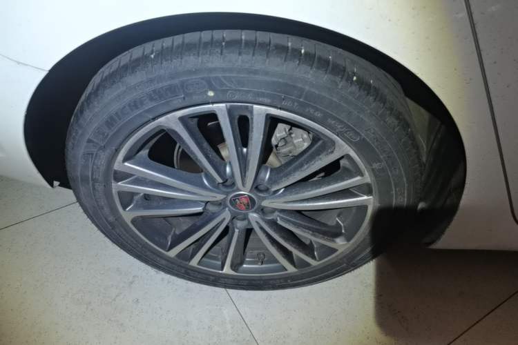 Used Roewe i6 2020 PLUS 1.6L CVT 4G Connected Glory Flagship Edition Right Rear Wheel Hub