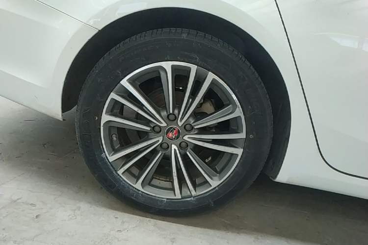 Used Roewe i6 2020 PLUS 1.6L Manual 4G Connect Glory Flagship Edition Right Rear Wheel Hub