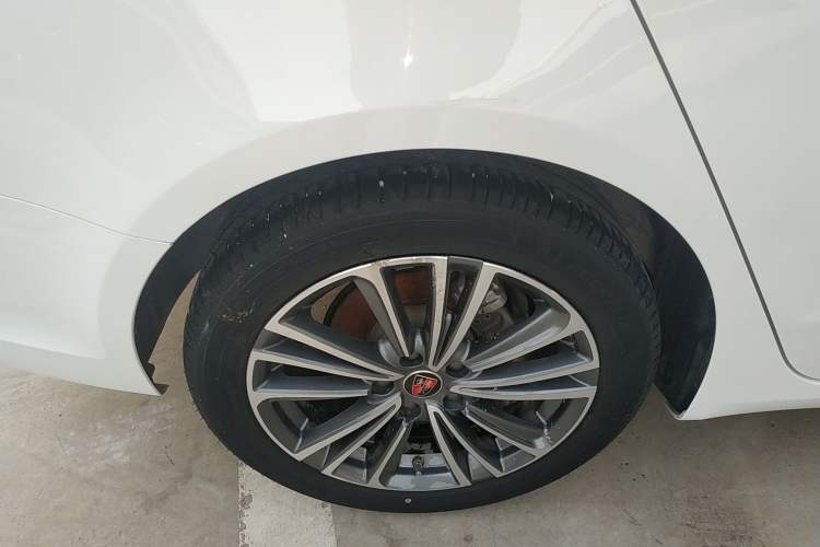 Used Roewe i6 2020 PLUS 1.6L CVT 4G Connected Glory Flagship Edition Right Rear Wheel Hub