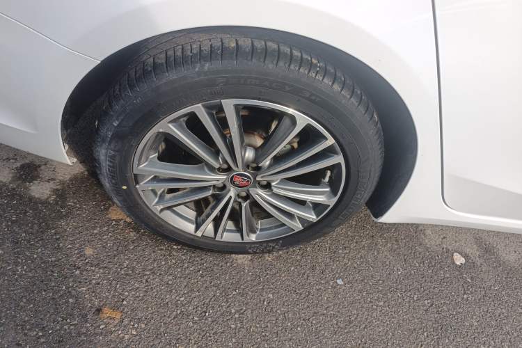 Used Roewe i6 2020 PLUS 1.6L CVT 4G Connected Glory Flagship Edition Right Rear Wheel Hub