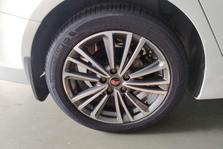 Used Roewe i6 2020 PLUS 1.6L CVT 4G Connected Glory Flagship Edition Right Rear Wheel Hub