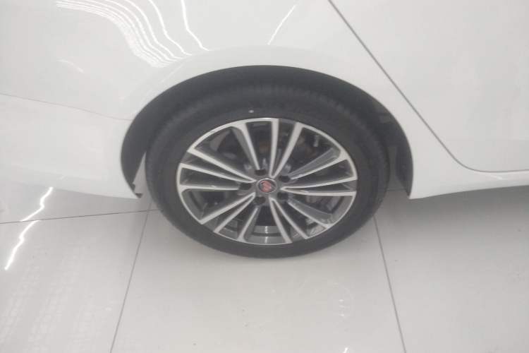 Used Roewe i6 2020 PLUS 1.6L CVT 4G Connected Glory Flagship Edition Right Rear Wheel Hub