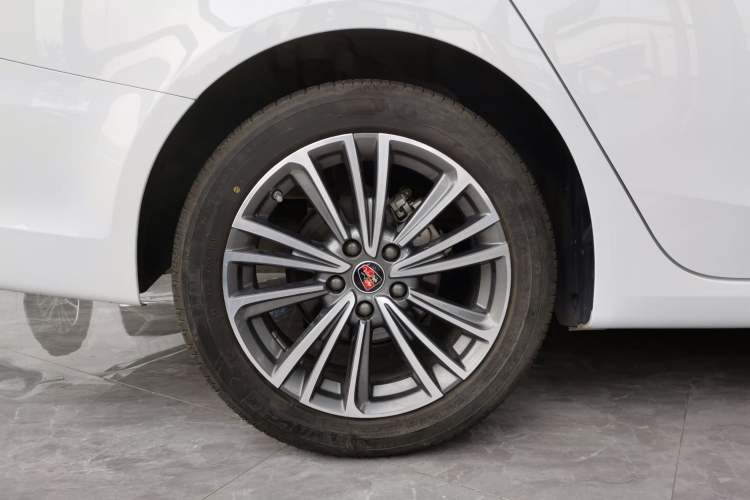Used Roewe i6 2020 PLUS 1.6L CVT 4G Connected Glory Flagship Edition Right Rear Wheel Hub