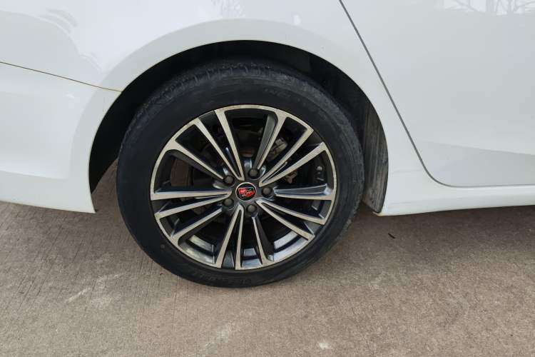 Used Roewe i6 2020 PLUS 1.6L CVT 4G Connected Glory Flagship Edition Right Rear Wheel Hub