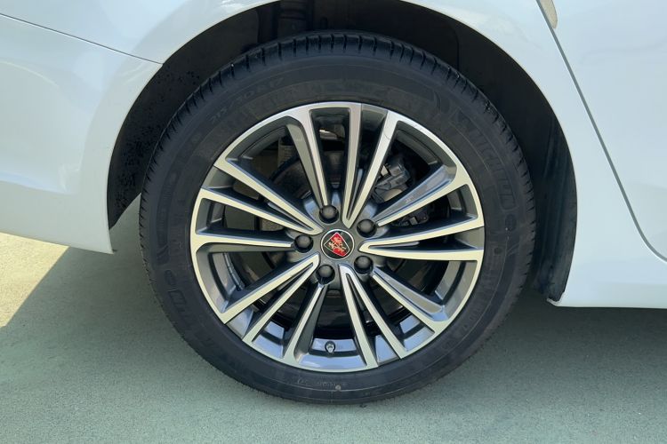 Used Roewe i6 2020 PLUS 1.6L CVT 4G Connected Glory Flagship Edition Right Rear Wheel Hub