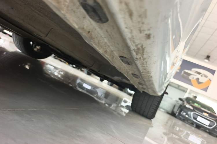 Used Roewe i6 2020 PLUS 1.6L CVT 4G Connected Glory Flagship Edition Right Side Sill