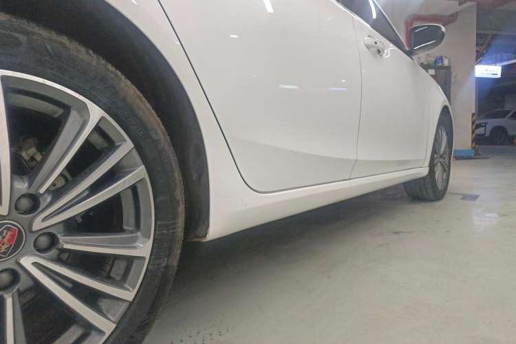 Used Roewe i6 2020 PLUS 1.6L CVT 4G Connected Glory Flagship Edition Right Side Sill