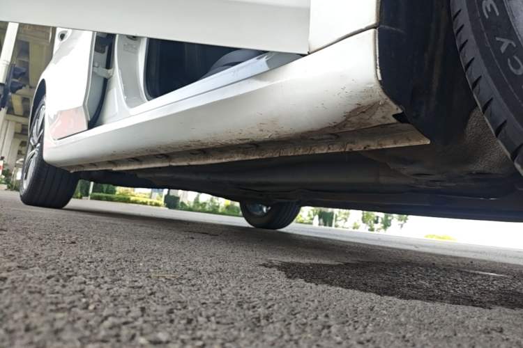 Used Roewe i6 2020 PLUS 1.6L CVT 4G Connected Glory Flagship Edition Right Side Sill