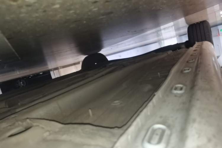 Used Roewe i6 2020 PLUS 1.6L CVT 4G Connected Glory Flagship Edition Right Side Sill