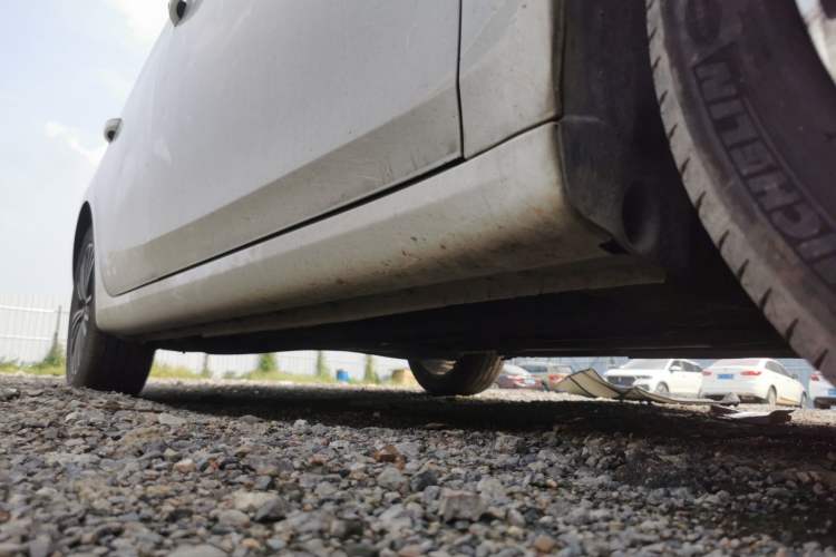 Used Roewe i6 2020 PLUS 1.6L CVT 4G Connected Glory Flagship Edition Right Side Sill