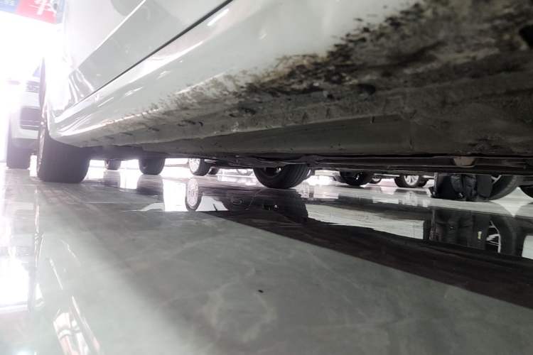 Used Roewe i6 2020 PLUS 1.6L CVT 4G Connected Glory Flagship Edition Right Side Sill