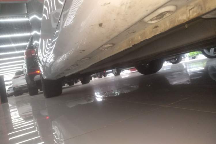 Used Roewe i6 2020 PLUS 1.6L CVT 4G Connected Glory Flagship Edition Right Side Sill
