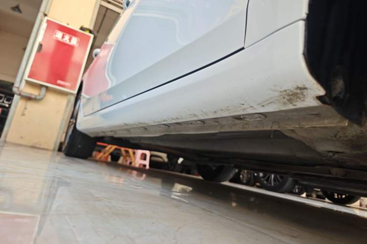 Used Roewe i6 2020 PLUS 1.6L CVT 4G Connected Glory Flagship Edition Right Side Sill