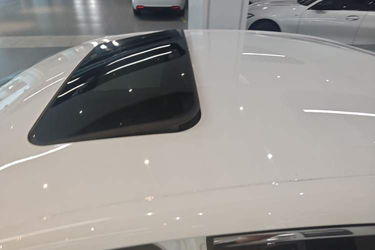 Used Roewe i6 2020 PLUS 1.6L CVT 4G Connected Glory Flagship Edition Roof