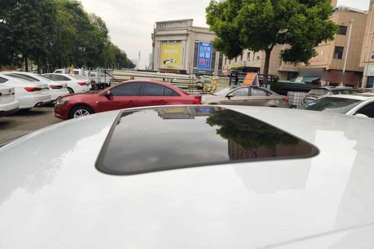 Used Roewe i6 2020 PLUS 1.6L Manual 4G Connect Glory Flagship Edition Roof