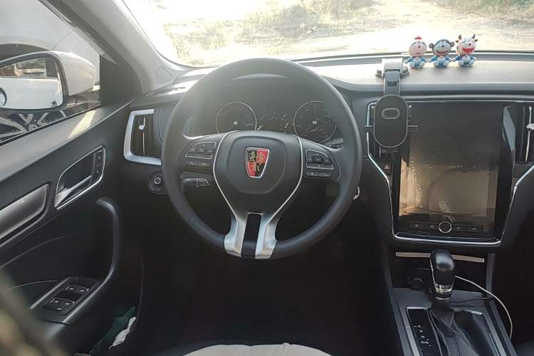 Used Roewe i6 2020 PLUS 20T TST 4G Connected Glory Flagship Edition Steering Wheel