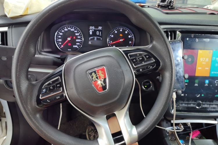 Used Roewe i6 2020 PLUS 1.6L CVT 4G Connected Glory Holographic Edition Steering Wheel