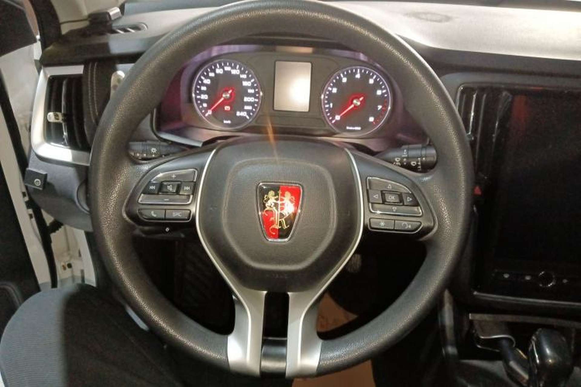 Used Roewe i6 2020 PLUS 1.6L CVT 4G Connected Glory Flagship Edition Steering Wheel
