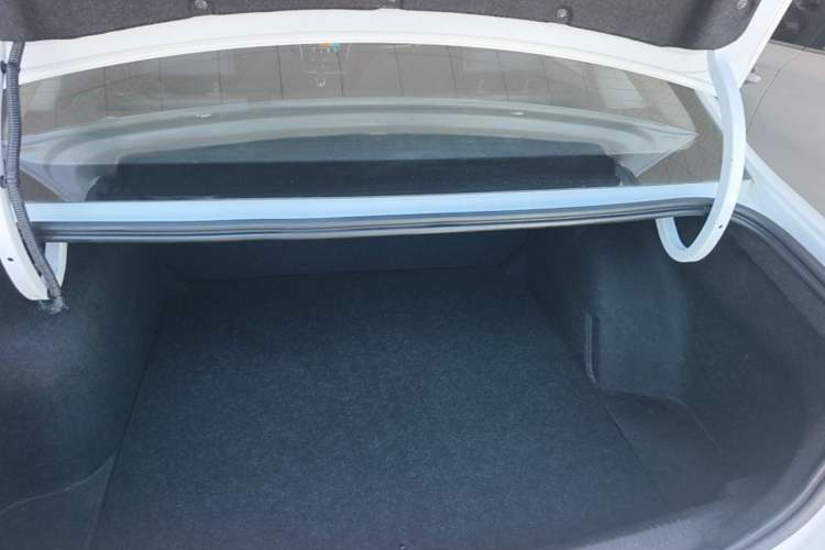 Used Roewe i6 2020 PLUS 1.6L CVT 4G Connected Glory Flagship Edition Trunk