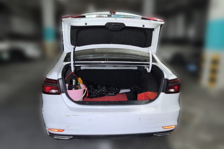 Used Roewe i6 2020 PLUS 1.6L CVT 4G Connected Glory Luxury Edition Trunk