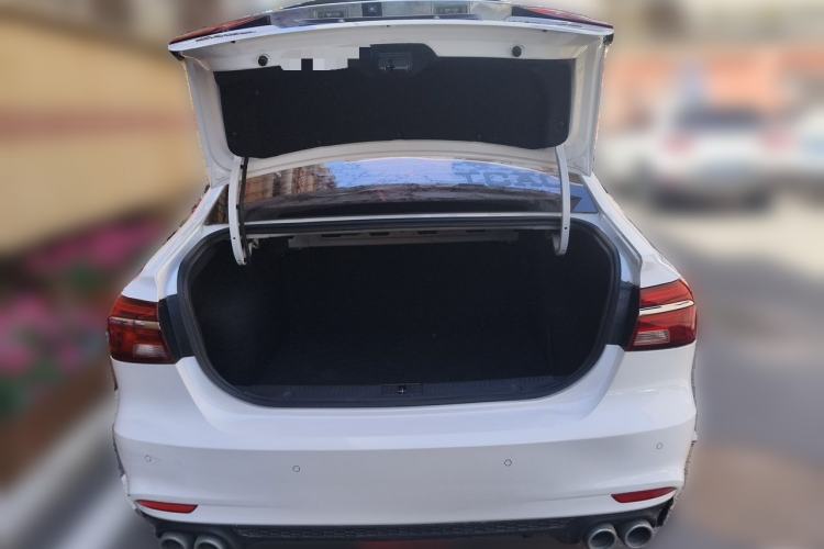 Used Roewe i6 2020 PLUS 1.6L CVT 4G Connected Glory Flagship Edition Trunk