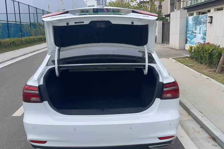 Used Roewe i6 2020 PLUS 1.6L CVT 4G Connected Glory Flagship Edition Trunk