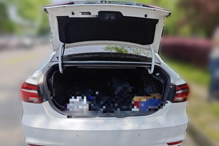 Used Roewe i6 2020 PLUS 1.6L CVT 4G Connected Glory Flagship Edition Trunk