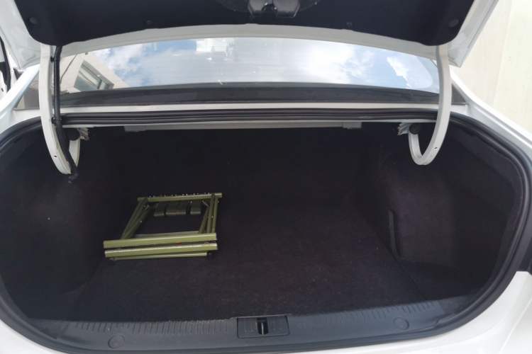 Used Roewe i6 2020 PLUS 1.6L CVT 4G Connected Glory Flagship Edition Trunk