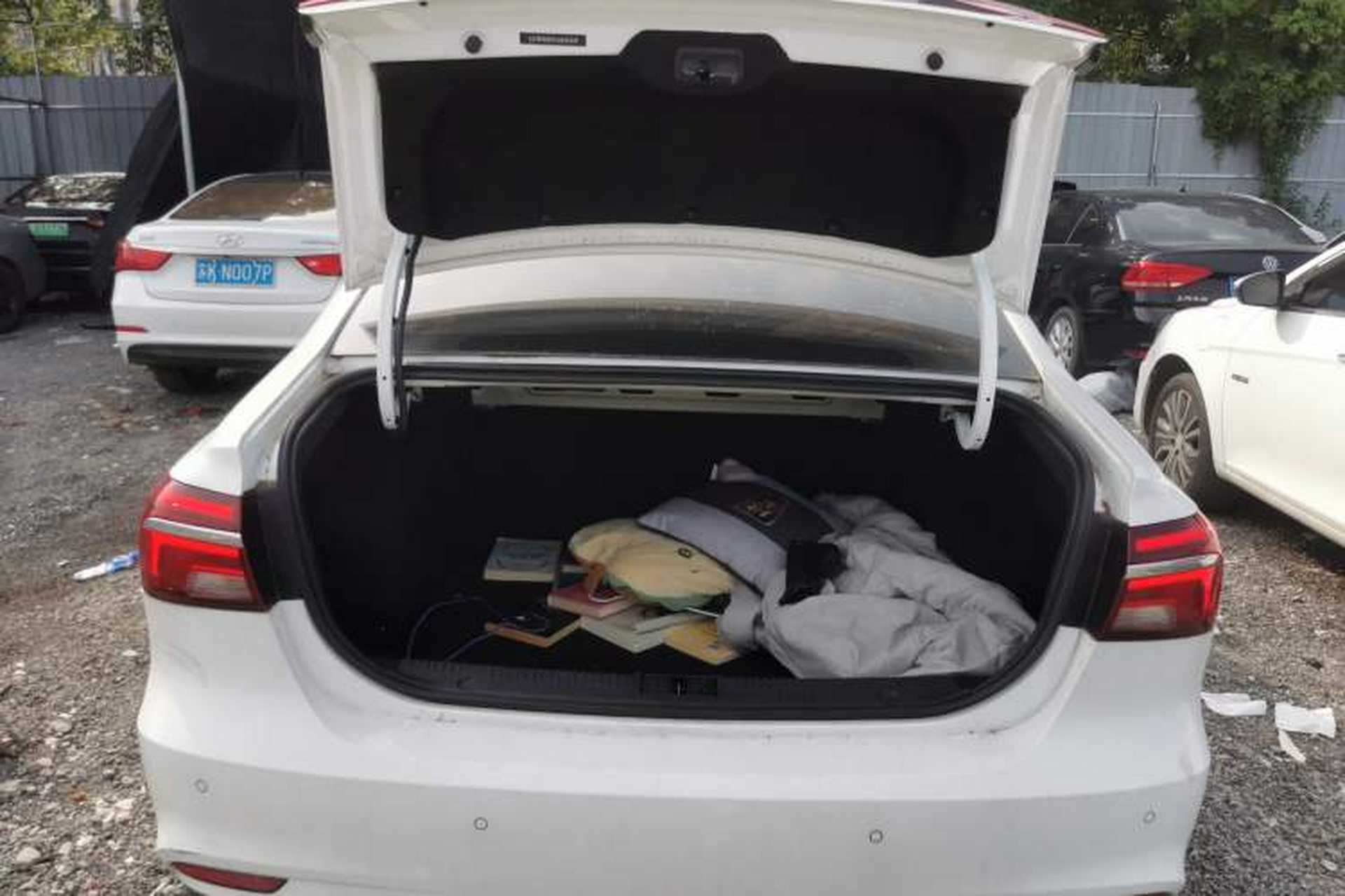 Used Roewe i6 2020 PLUS 1.6L CVT 4G Connected Glory Flagship Edition Trunk