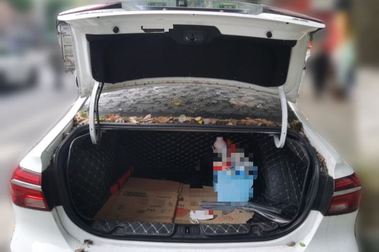 Used Roewe i6 2020 PLUS 1.6L CVT 4G Connected Glory Flagship Edition Trunk