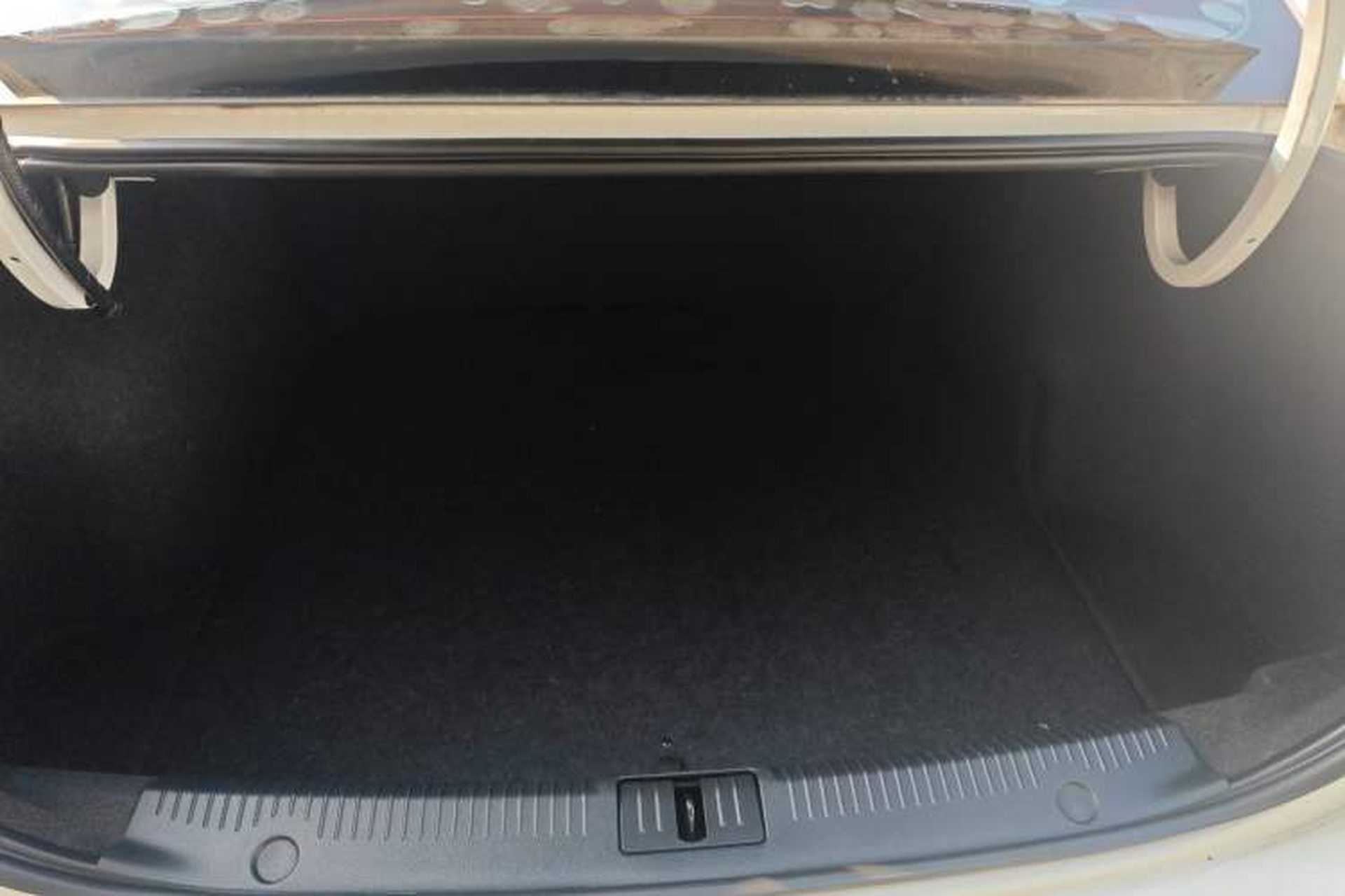 Used Roewe i6 2020 PLUS 1.6L CVT 4G Connected Glory Flagship Edition Trunk