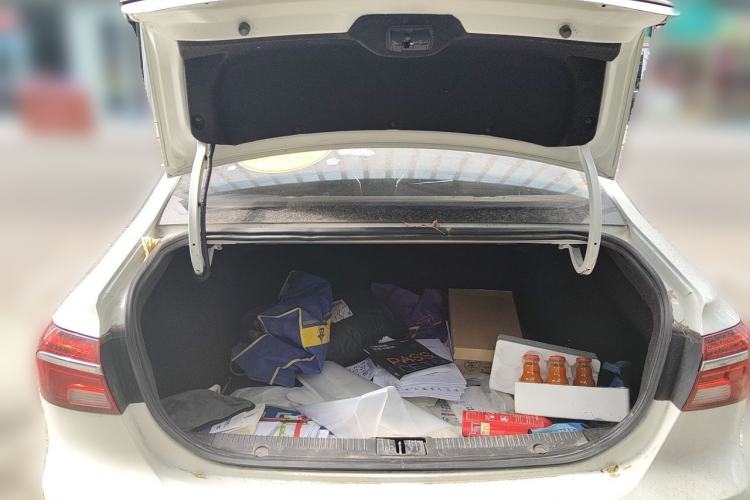Used Roewe i6 2020 PLUS 1.6L CVT 4G Connected Glory Flagship Edition Trunk