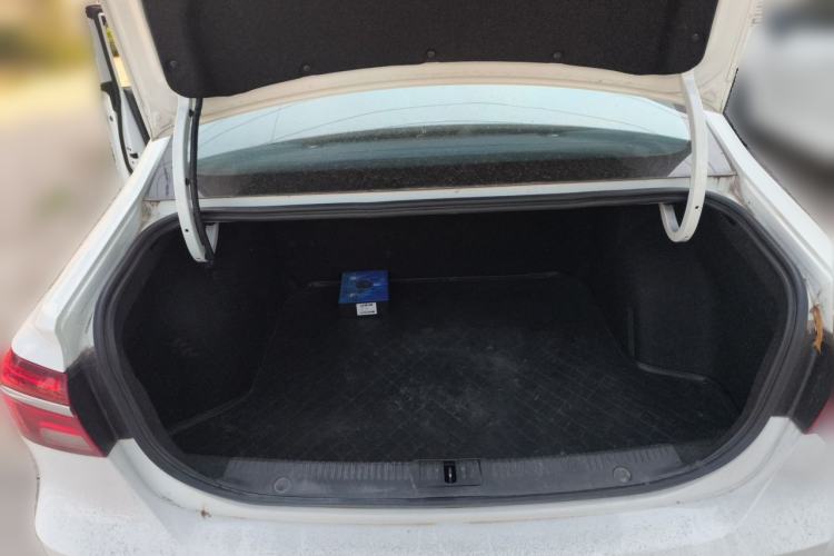 Used Roewe i6 2020 PLUS 1.6L CVT 4G Connected Glory Flagship Edition Trunk