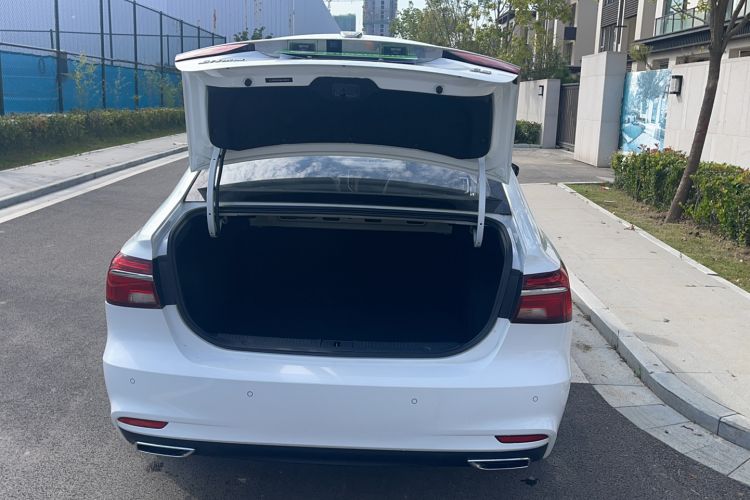 Used Roewe i6 2020 PLUS 1.6L CVT 4G Connected Glory Flagship Edition Trunk