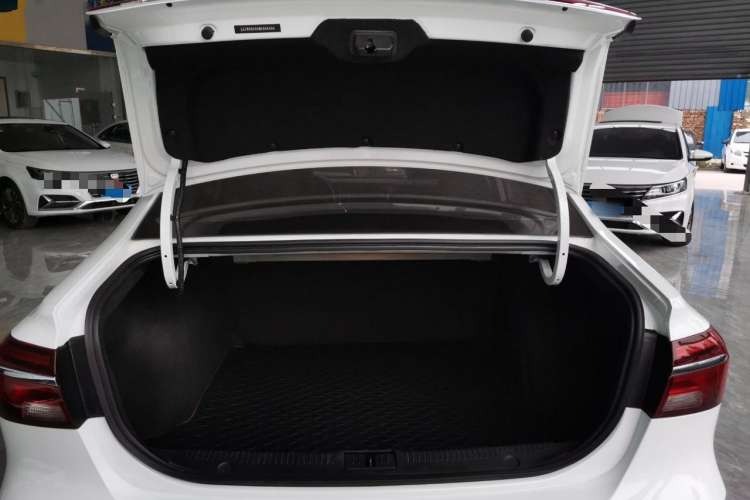Used Roewe i6 2020 PLUS 1.6L CVT 4G Connected Glory Flagship Edition Trunk