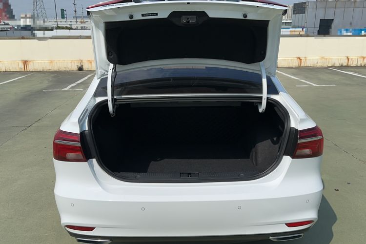 Used Roewe i6 2020 PLUS 1.6L CVT 4G Connected Glory Flagship Edition Trunk
