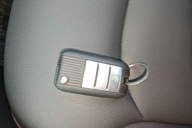 Used Roewe i6 2020 PLUS 1.6L CVT 4G Connected Glory Flagship Edition Vehicle Key