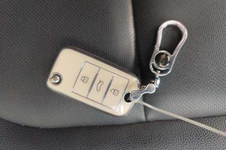 Used Roewe i6 2020 PLUS 1.6L CVT 4G Connected Glory Flagship Edition Vehicle Key