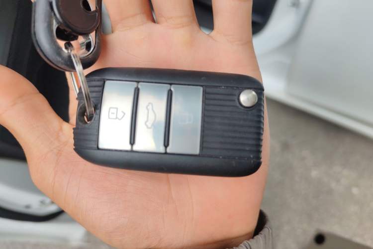 Used Roewe i6 2020 PLUS 1.6L CVT 4G Connected Glory Flagship Edition Vehicle Key