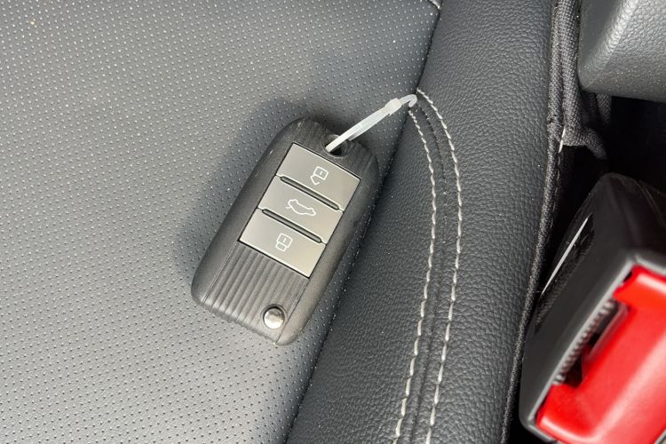Used Roewe i6 2020 PLUS 1.6L CVT 4G Connected Glory Flagship Edition Vehicle Key
