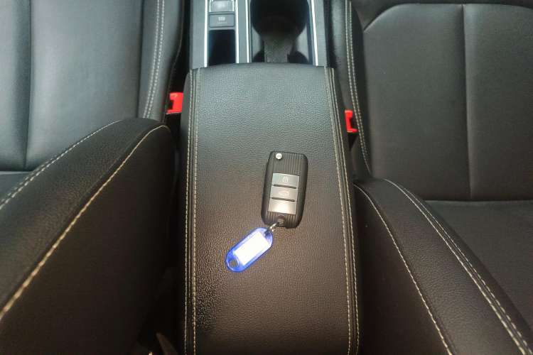 Used Roewe i6 2020 PLUS 1.6L CVT 4G Connected Glory Flagship Edition Vehicle Key