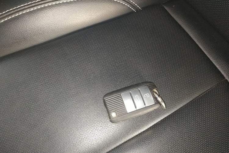 Used Roewe i6 2020 PLUS 1.6L CVT 4G Connected Glory Flagship Edition Vehicle Key