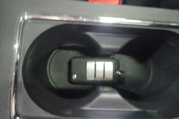 Used Roewe i6 2020 PLUS 1.6L CVT 4G Connected Glory Flagship Edition Vehicle Key