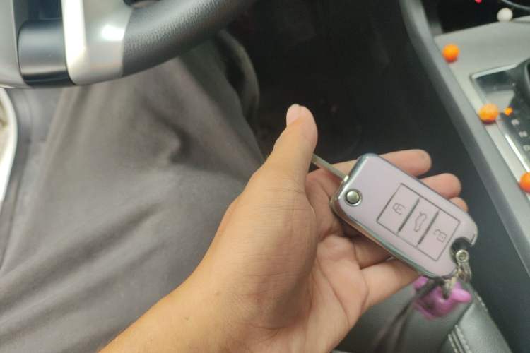 Used Roewe i6 2020 PLUS 1.6L CVT 4G Connected Glory Luxury Edition Vehicle Key