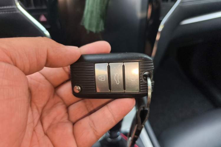 Used Roewe i6 2020 PLUS 1.6L CVT 4G Connected Glory Flagship Edition Vehicle Key