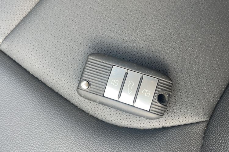 Used Roewe i6 2020 PLUS 1.6L CVT 4G Connected Glory Flagship Edition Vehicle Key