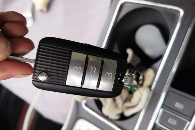 Used Roewe i6 2020 PLUS 1.6L CVT 4G Connected Glory Flagship Edition Vehicle Key