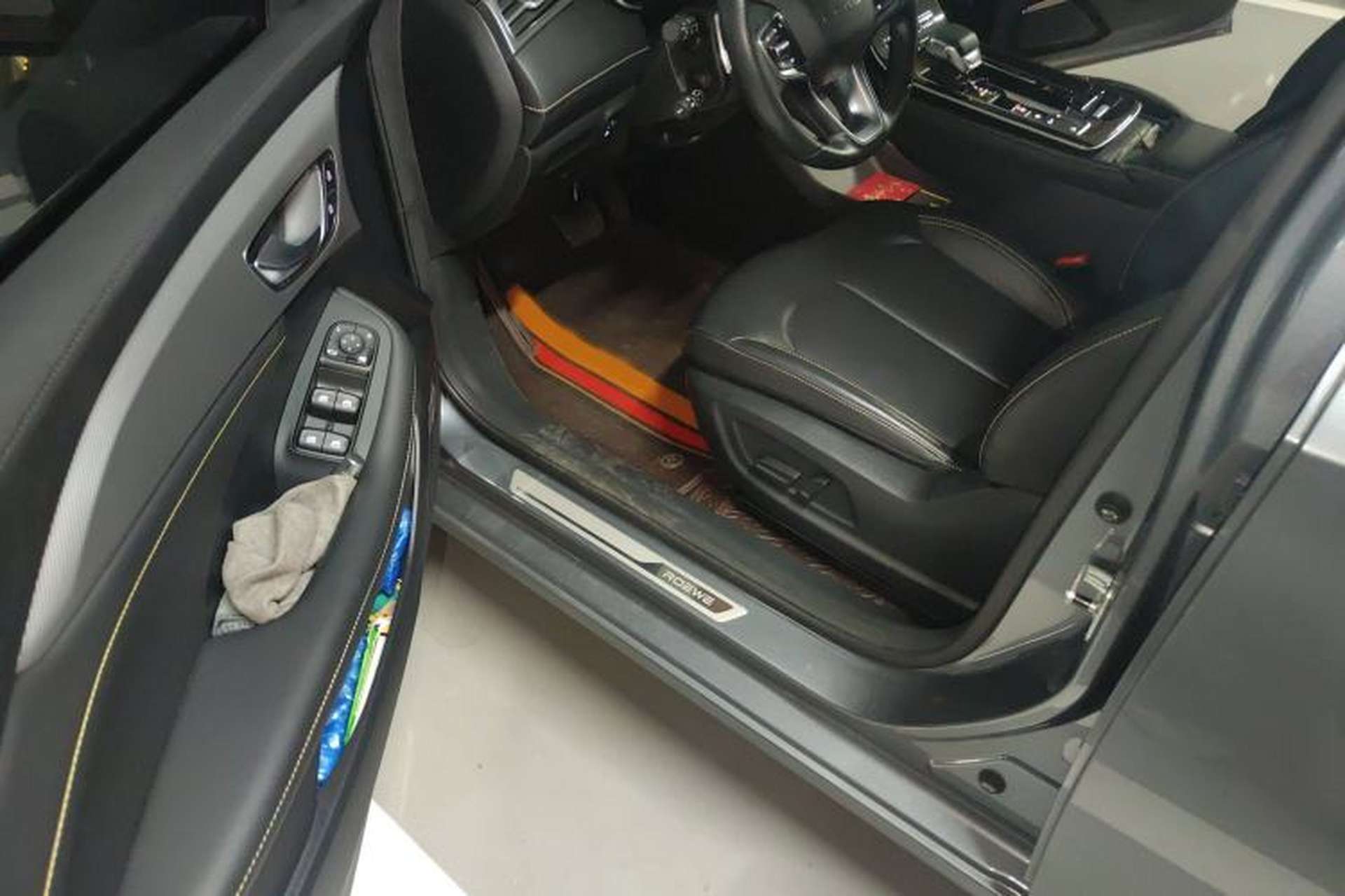 Used Roewe i6 MAX 2020 300TGI Automatic "Swell Cool Smart Drive" Edition Interior 3