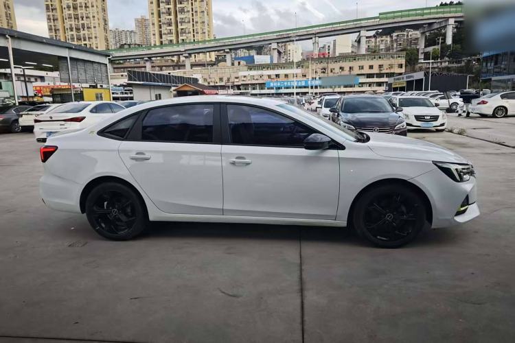 Used Roewe i6 MAX 2020 300TGI Automatic Sporty Cool Edition Exterior 3