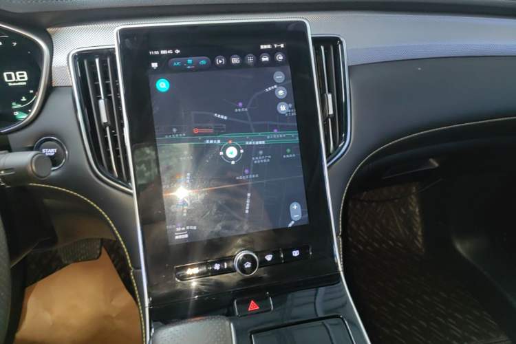 Used Roewe i6 MAX 2020 300TGI Automatic Cool & Stylish Skyroof Edition Audio And AC Panel